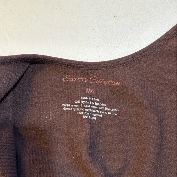 Brown Cropped Sports Bra/Tank Top Women’s Medium Juniors Poly Spandex Blend - Picture 5 of 6